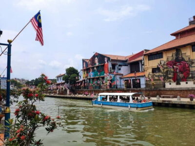 From Kuala Lumpur: Historical Private Malacca Day Tour - A Famosa and Porta de Santiago: Portuguese Fort Lines You Can Still Trace