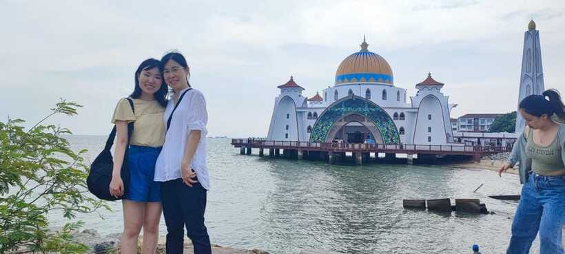 Kuala Lumpur Discovery: Shared Group Tour from Port Klang - Central Market and Chinatown: souvenirs, snacks you can plan around, and local color