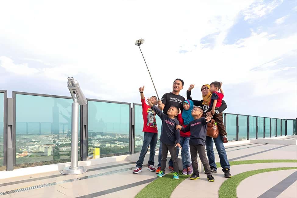Melaka: The Shore Sky Tower Admission Ticket - Where It Fits: Getting Oriented in Central Melaka